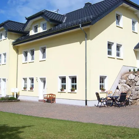 Ferienwohnung Mastiaux Mirbach Esterno foto